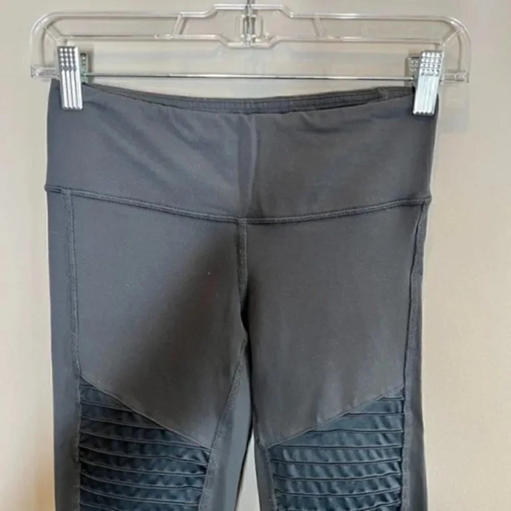 ALO Yoga High Waist Moto Leggings Size XS